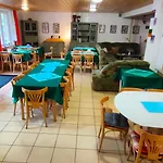 Tesak-cernava Guest house *