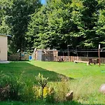 Tesak-cernava Guest house Chvalcov