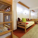 Tesak-cernava Chvalčov