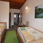 Tesak-cernava Chvalcov