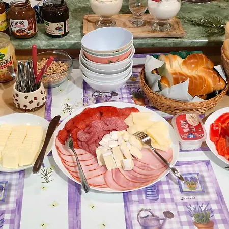 Tesak-cernava Maison d'hôtes *