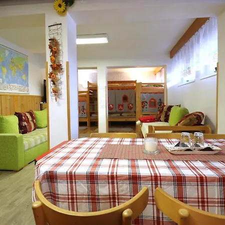 Tesak-cernava Guest house