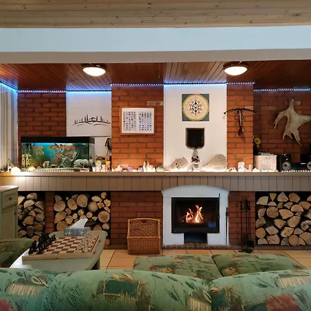 Tesak-cernava Guest house Chvalcov