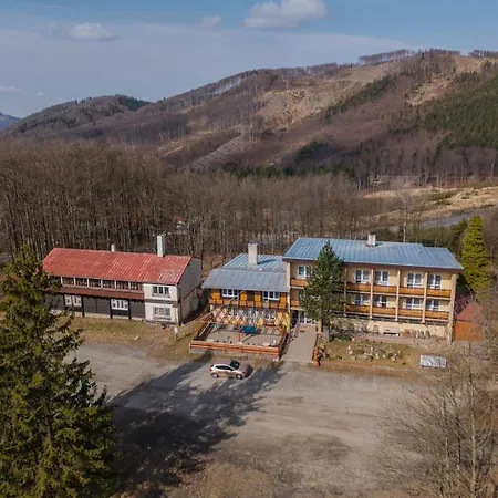 Tesak-cernava Chvalcov