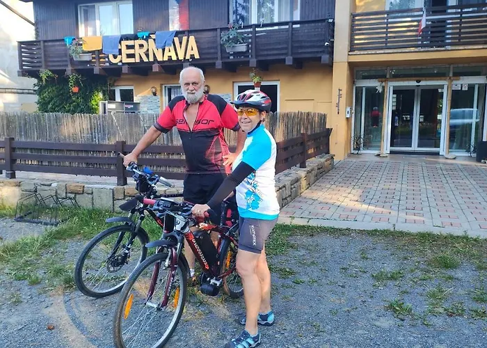 ゲストハウス Tesak-cernava Chvalčov