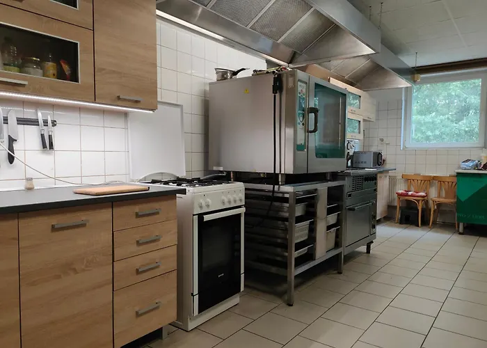 Tesak-cernava Guest house Chvalcov