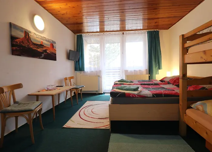 Tesak-cernava Chvalčov